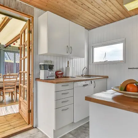 Neea - 40m From The Sea By Interhome