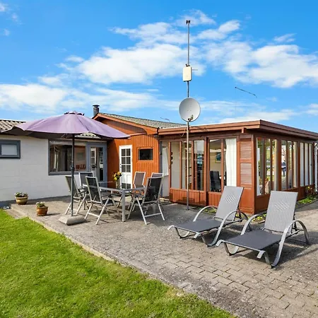 Holiday home Neea - 40m From The Sea By Interhome *